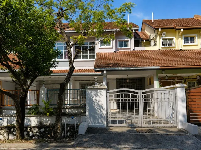 Putra Heights Section 10 | Stylishly Renovated 2-Storey Home | Freehold, Section 10, Putra Heights, Subang Jaya, Selangor