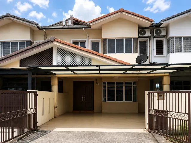 Kelana Idaman Petaling Jaya | Fully Extended Family Home | 4 Bedrooms | 2-Car Porch, Kelana Idaman, Kelana Jaya, Petaling Jaya, Selangor