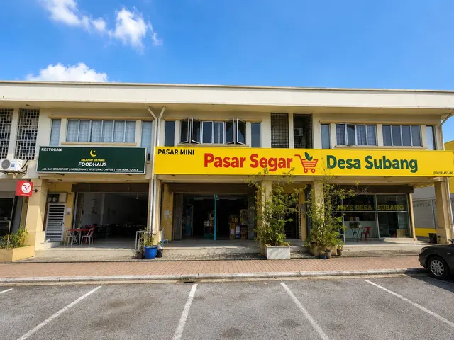 Taman Desa Subang | Strategic Commercial Shoplot | 2 Storeys | 24' x 80', Taman Desa Subang, Subang Bestari, Shah Alam, Selangor