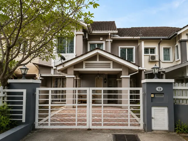 Putra Indah Putra Heights | Spacious 2-Storey Home | Extra Side & Rear Land, Putra Indah, Putra Heights, Subang Jaya, Selangor